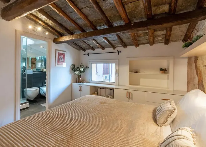 Apartamento 15 Min From Piazza Venezia Skyline Sanctuary In Trastevere Roma
