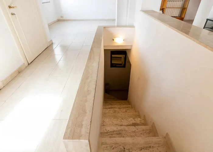 15 Min From Piazza Venezia Skyline Sanctuary In Trastevere Apartamento *