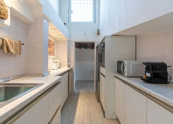 Apartamento 15 Min From Piazza Venezia Skyline Sanctuary In Trastevere